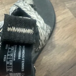 Chaco Z/2 Classic Sandals Women 8 Black White Strappy Toe Loop Adjustable Hiking thumbnail 8