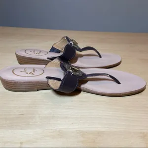 Jack Rogers Larissa Sandals Leather Thong Wedge Turn Lock Padded Brown 6 thumbnail 2