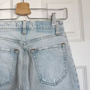 Abercrombie & Fitch Curve Love The 90’s Straight Ultra High Rise Size 25/0 R thumbnail 8