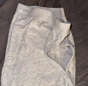 Skims Boyfriend Loose Pants Light Heather Grey thumbnail 3