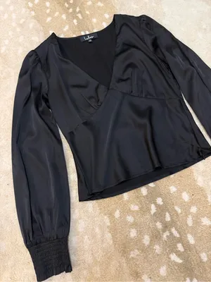 Lulus Black Satin Long Sleeve V Neck Blouse Top Size M Puff Sleeve Side Zip thumbnail 4