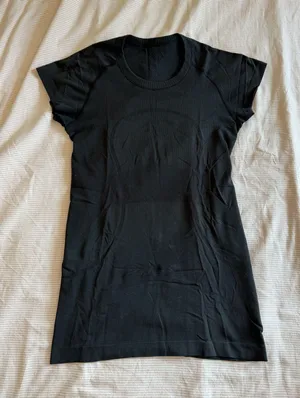 Lululemon Swiftly Tech Tee thumbnail 1