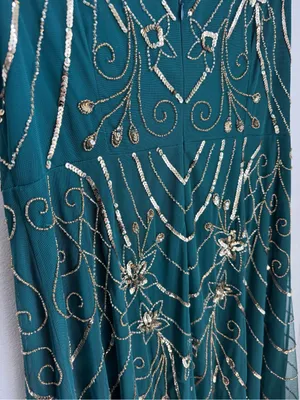 Adrienne Papell Elegant Emerald Green Beaded V-Neck Dress thumbnail 6