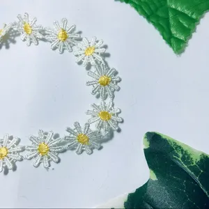 Daisy Chain Floral Choker Necklace New thumbnail 8