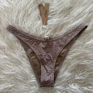 Skims Swim Cheeky Tanga Bottom Dune Crocodile Print Size Large thumbnail 4