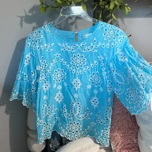 Sky Blue Eyelet Top Scalloped Bell Sleeves Studio JPP Womens Medium thumbnail 3