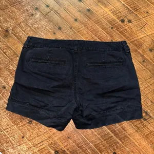 American Eagle 6 stretch black normcore basic shorts thumbnail 2