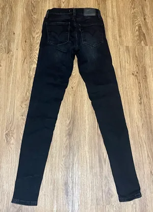 Levi's 720 High-Rise Super Skinny Black Jeans thumbnail 5