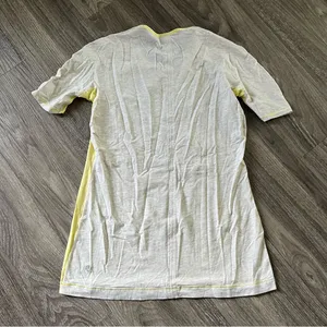 Lululemon Athletica Devotion Yellow Short Sleeve Tee thumbnail 5