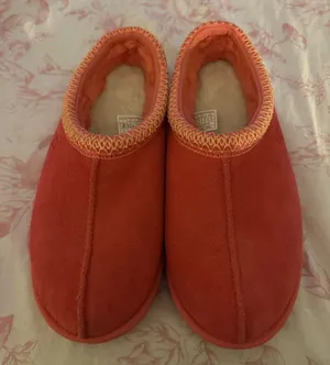 Pink UGG Slippers thumbnail 1