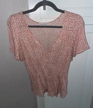 Abercrombie & Fitch Pink and White cinched peplum top thumbnail 1