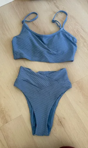 Aerie Swimsuit Set thumbnail 1