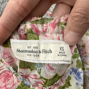 Y2K Abercrombie & Fitch Tiered Floral Cami Babydoll‎ Top Cottagecore Women's XS thumbnail 4