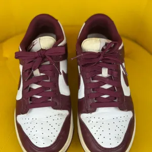 Vintage 1999 Nike Dunk Low White Team Red No Box Size 7.5 thumbnail 2