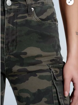 AKIRA Chic Sexy Camo Cargo Pant Timeless Y2K Casual Music Festival High Rise thumbnail 6