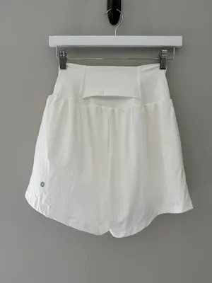 NWT Halara SoftlyZero Airy 2-in-1 Yoga Shorts 5 Inch White Women’s M thumbnail 7