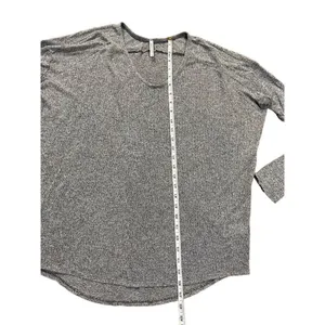 Lulu’s Basic Heathered Gray relaxed fit Knit Blouse Long Sleeve V‎ Neck Hi Lo sz thumbnail 4