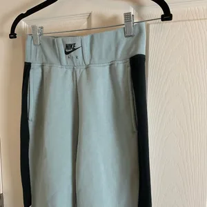 Nike Air Women's Cyan Heather Colorblock Jogger Pants Sweats Size XS thumbnail 3