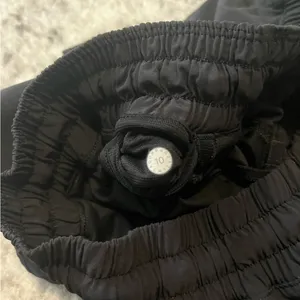 Lululemon Hotty Hot Short II *2.5" thumbnail 4