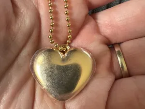 Coach 1” Heart Shaped Logo Gold Tone Charm Tag Fob Keychain New Unused thumbnail 2