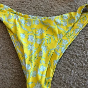 Bathing suit 2 pcs set top bottom size uk 14 us 10 eu 42 unused no tags thumbnail 3