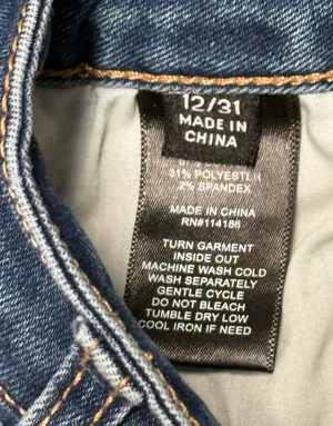 Woman’s FRYE jeans thumbnail 6
