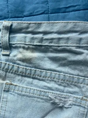 SheIn Light Blue Denim Frayed Hem Women’s Shorts thumbnail 4