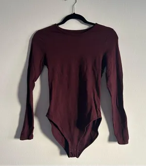 Old Navy • Maroon Long Sleeve Bodysuit thumbnail 1