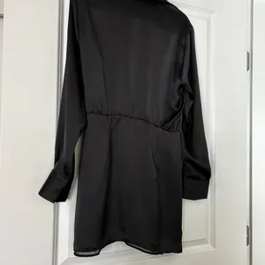Satin Wrap-Style Black Mini Dress Zara thumbnail 6
