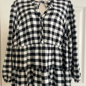 Torrid Checkered Black‎ and White Blouse thumbnail 1