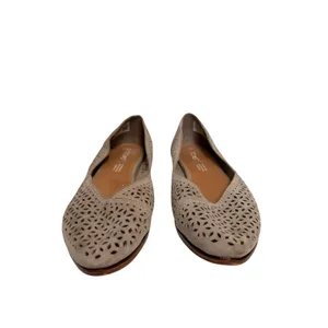 TOMS Jutti‎ Suede Perforated Laser Cut Pointed Toe Flats Taupe 8W thumbnail 3