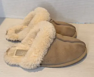 UGG Women's Scuffette Cozy Tan Slippers thumbnail 1