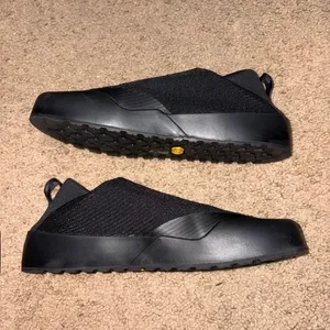 Arc'teryx Kragg Slip On Flexible Knit Vibram Sole Shoes Black 8.5 thumbnail 4