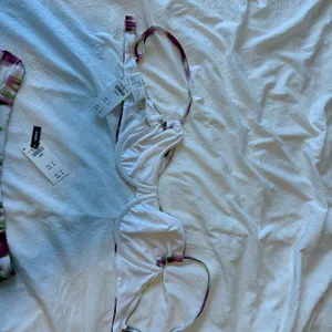 Abercrombie & Fitch ruched mid-rise moderate bikini thumbnail 8
