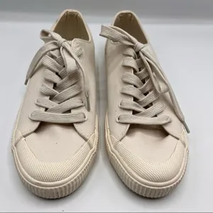Universal Threads Off White Sneakers Sz 10 thumbnail 2