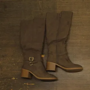 NEW Style & Co. Womens Uticaa Belt Heel Boots Dark Taupe Microsuede Brown 7M thumbnail 5