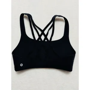 Lululemon Bring the Energy Sports Bra Size 6 B C Black thumbnail 3