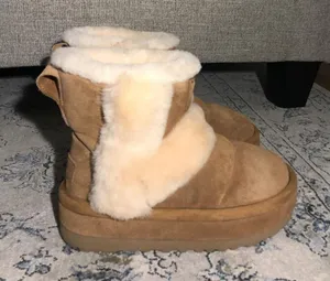 UGG Classic Chillapeak Platform Boots thumbnail 6