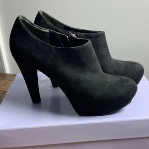 Marc‎ Fisher Suede High Heel Booties Streetwear Chic size 6.5 thumbnail 1