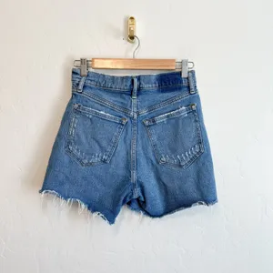 Abercrombie | The 4" Mom High Rise‎ Distressed Denim Shorts in Blue thumbnail 4
