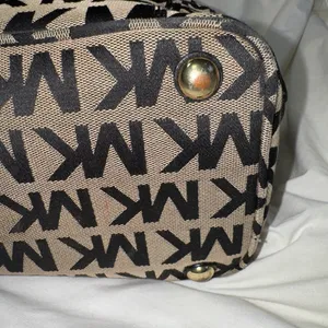 Michael Kors Large Jet Set Tote thumbnail 6