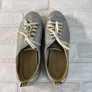 Ecco Sneakers Womens‎ 38 Metallic Silver Leather Lace Up 7 7.5 thumbnail 4