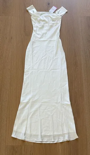 Beginning Boutique Maxi Dress Off Shoulder Formal Ela Size US2 White thumbnail 1