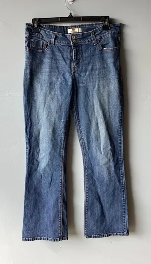 Levis 526 Slender Bootcut Jeans Medium Wash Blue Double Button Mid Rise Denim thumbnail 1