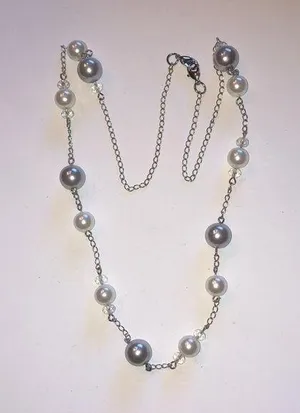 Vintage Silver Tone Chain With Gray & White Faux Pearl Necklace thumbnail 1