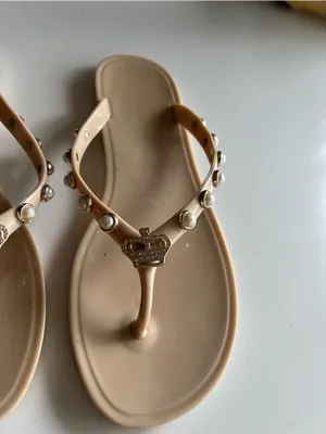 Juicy Couture Rhea Flip Flops Rubber Beige Pearl Straps Rhinestone Crown 39‎ thumbnail 3
