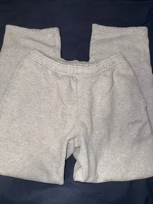 Aritzia Mega Sweatpants thumbnail 2