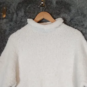 J. Crew Roll Neck Turleneck Sweater In Boucle Yarn White Long Sleeve Sz Small thumbnail 3