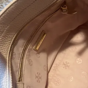 Tory Burch Thea Small Convertible Tote in Sweet Melon thumbnail 9