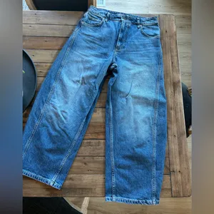 Mint Velvet Barrel Mid Indigo Jeans 6 Short thumbnail 6